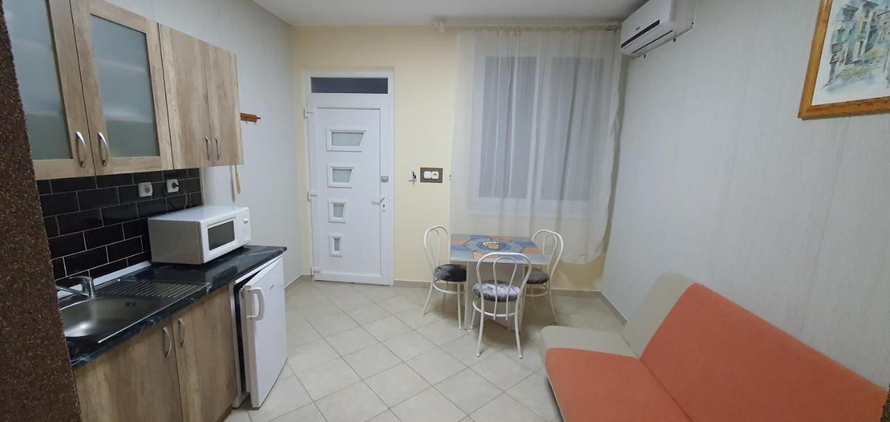 Szlavi Apartman 바야 외부 사진