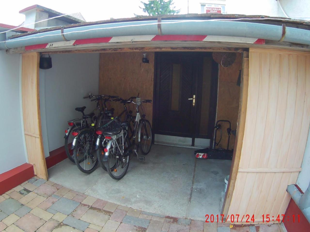 Szlavi Apartman 바야 외부 사진